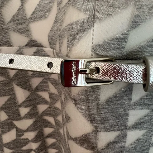 Pretty Calvin Klein - Picture 2 of 4